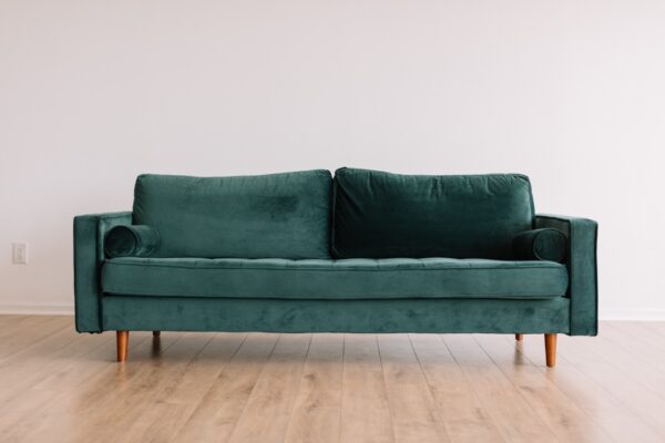 Indretningstips: Sådan matcher du din sovesofa med opbevaring til dit tapet